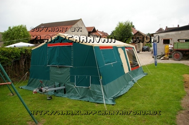 Unser Chantilly 2003 beim Erstaufbau im Garten