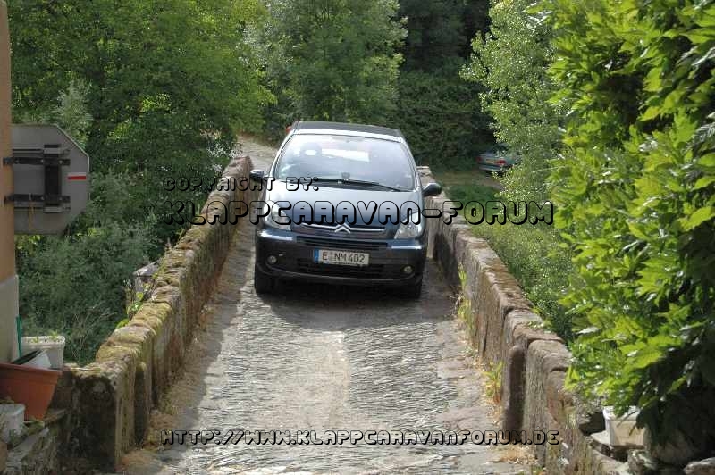 Manchmal gehts halt eng zu - 3 - Brücke bei Conques - Aveyron