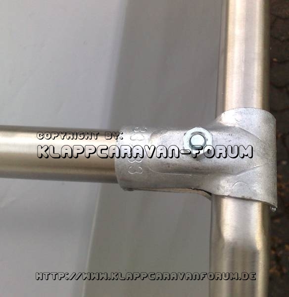 Eigenbau-Gepäckgalerie aus V2A - Detail Querstrebenbefestigung