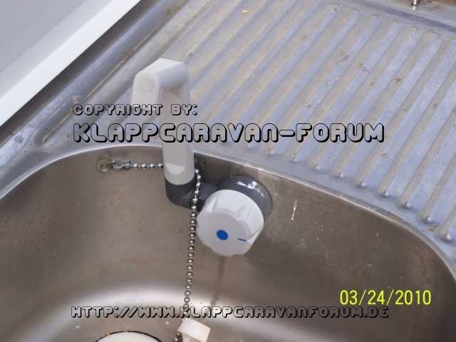 Trigano-Küche - Nachgerüsteter Wasserhahn mit Schalter